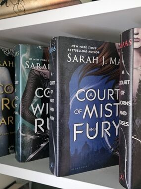 A Court Of Thorns And Roses Hardcover 4 Book Set